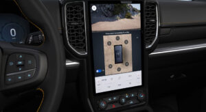 màn hình cảm ứng trung tâm 12 inch Everest Wildtrak