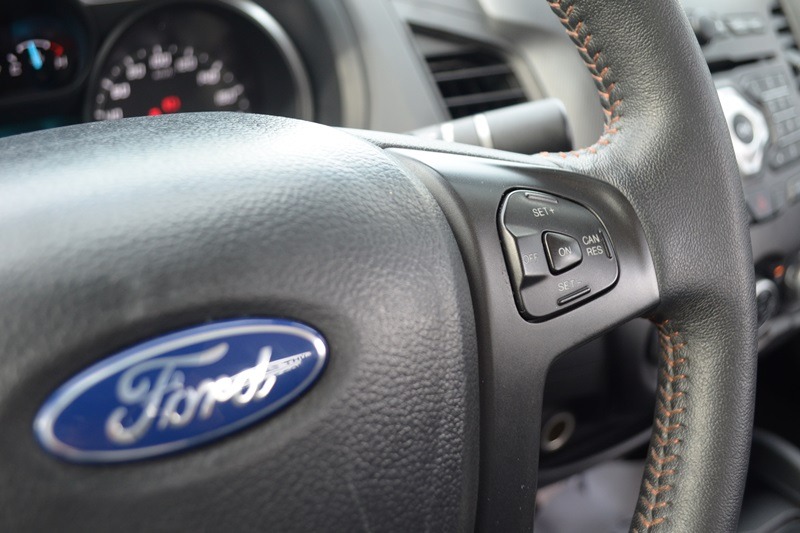 công tắc Cruise Control Ford