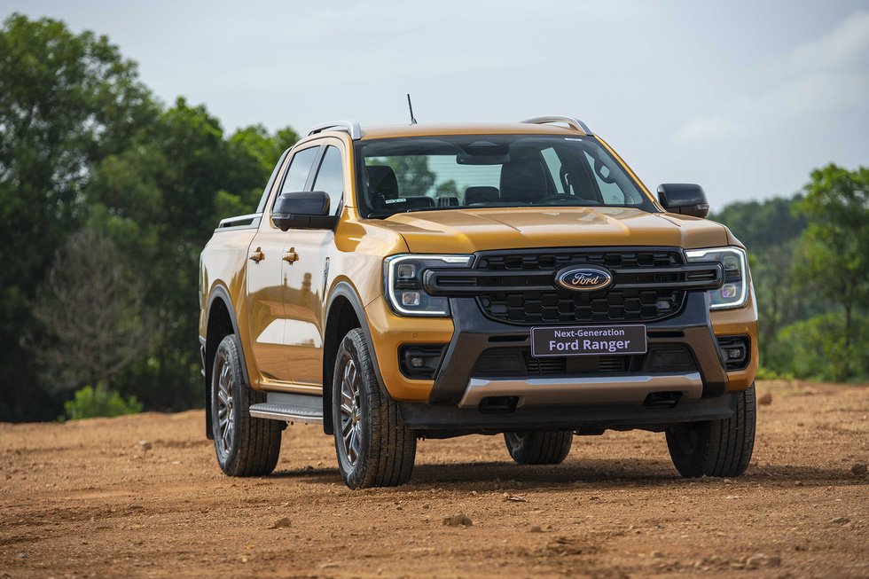 đèn pha ford ranger