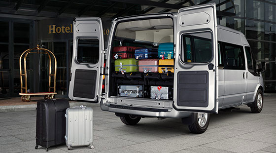 Khoang hành lý Ford Transit
