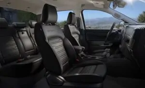 Nội thất Ford Ranger Sport sang trọng với các chi tiết hoàn thiện tối màu 